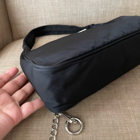 Authentic PRADA nylon vintage small shoulder bag (A2001) - Picture 6 of 12